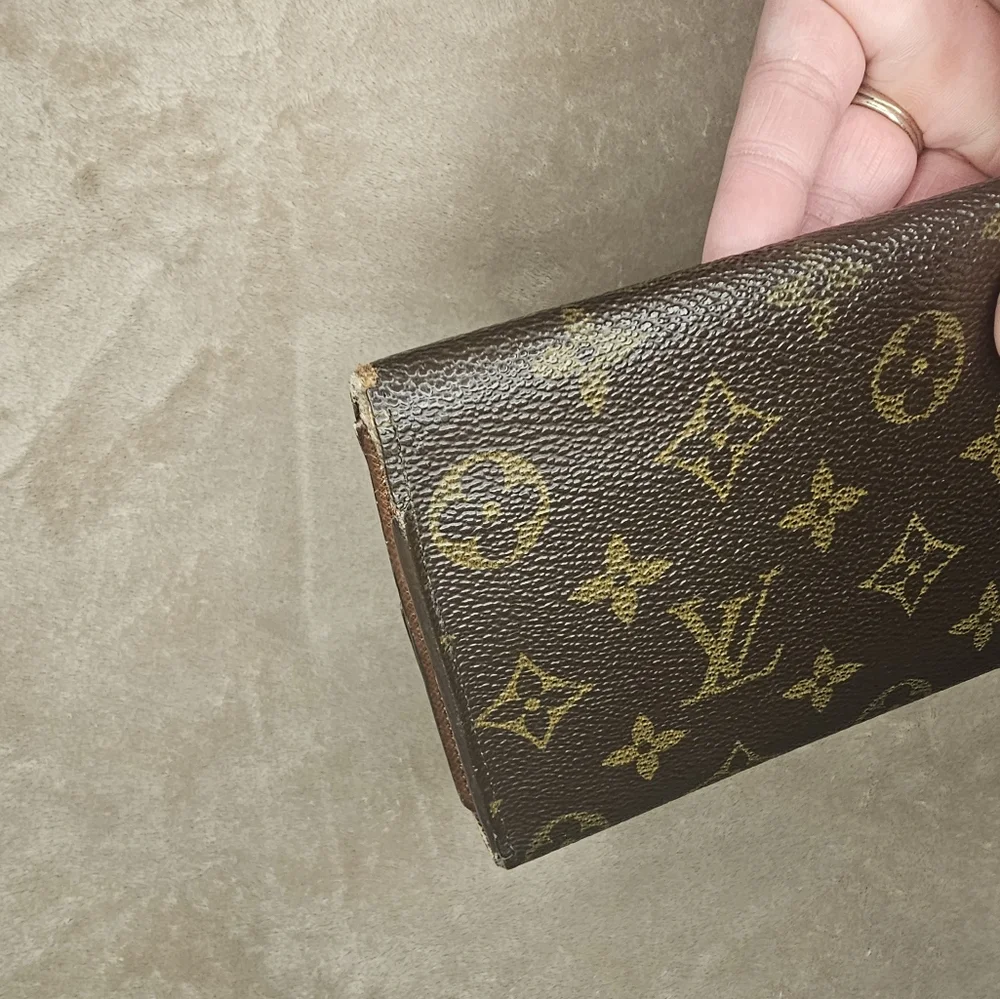 Louis Vuitton Monogram International Wallet Vintage 7.5